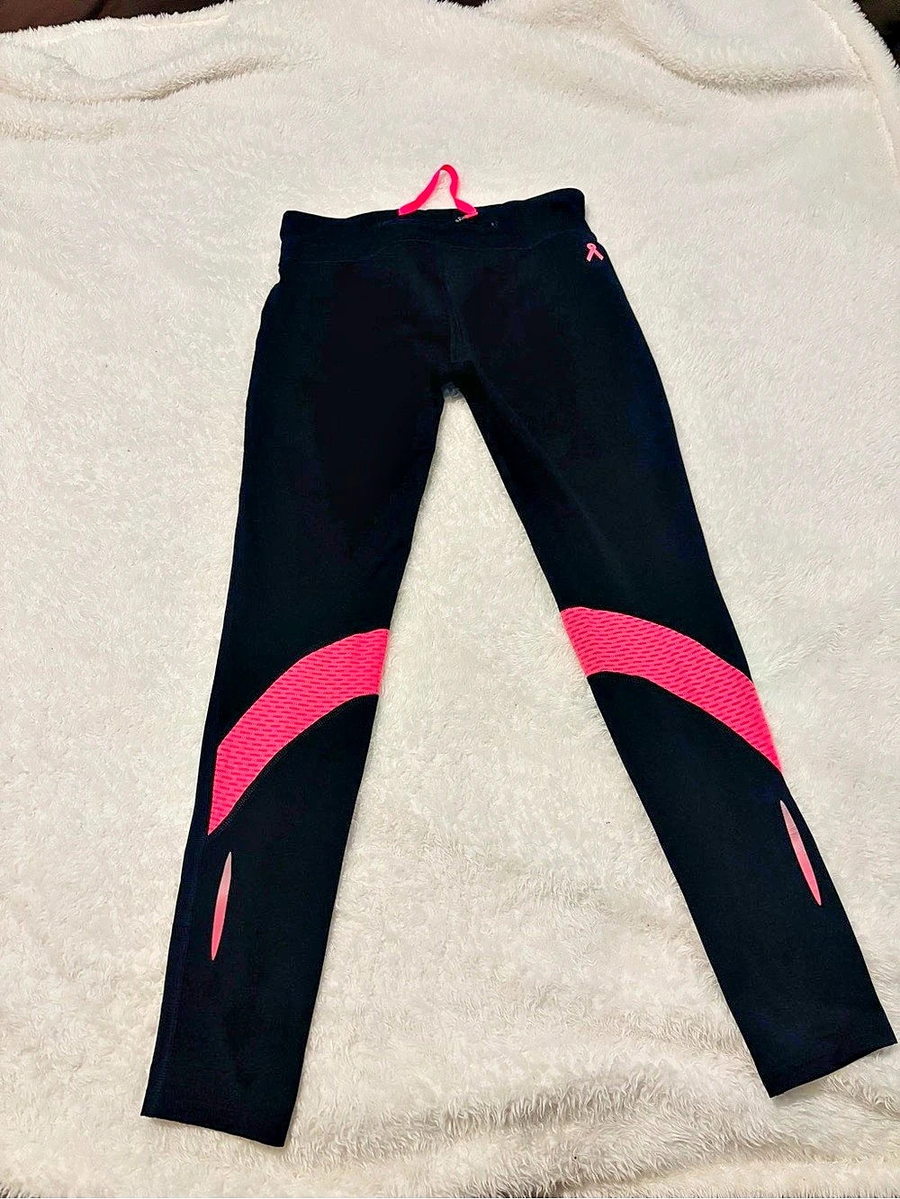 Under Armour Power in Pink Compression Leggings Black & Pink Medium